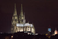 Cologne cathedral from the east bank of the Rhine, at night