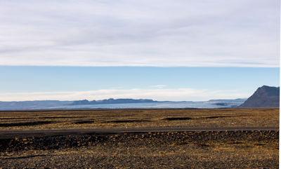 Skeiðarjökull glacier to the east