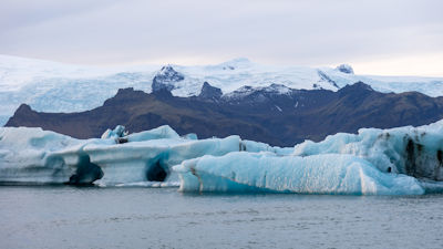 Icebergs in Jökulsárlón glacier lagoon