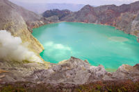 Wide view of the crater lake