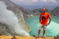 Tourist and Ijen crater lake