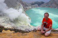Tourist and Ijen crater lake