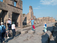 Pompeii guide