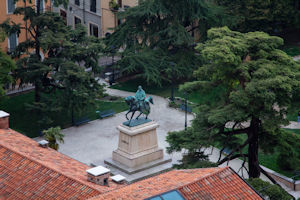 Garibaldi statue in Piazza Indipendenza