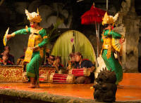 Traditional show at the Club Bali Mirage hotel