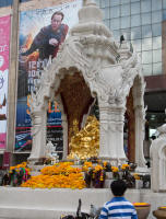 Ganesh (?) shrine outside Central World Plaza shopping centre